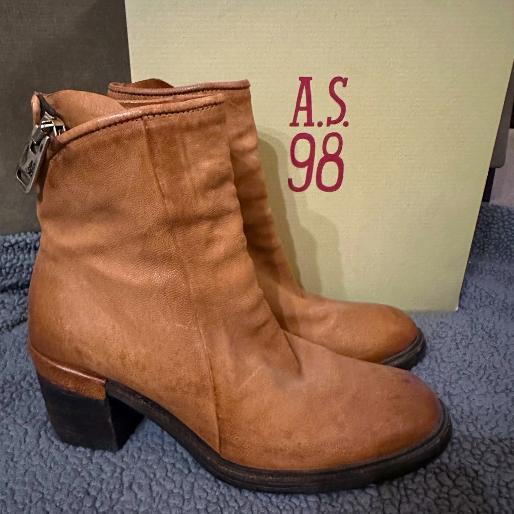 A.S.98 Jase excellent condition size 39